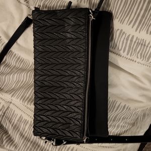 Stella and dot crossbody purse. Black